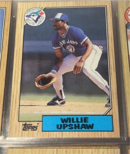 1987 Topps #245 Willie Upshaw — front