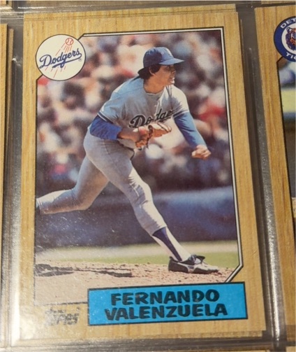 1987 Topps #410 Fernando Valenzuela — front