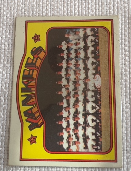 1972 Topps #237 New York Yankees Team — front