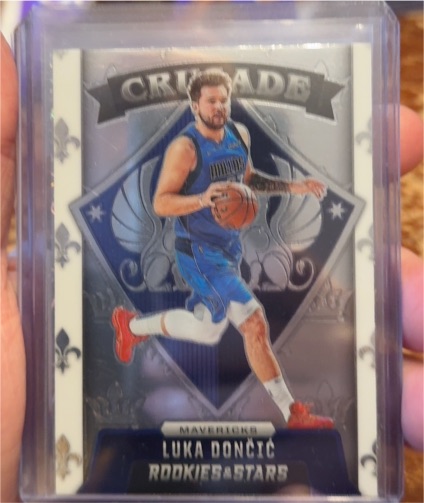 2021-22 Panini Chronicles Rookies and Stars Crusade #625 Luka Doncic — front