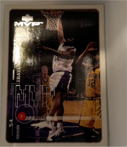 1999-00 Upper Deck MVP #92 Robert Traylor — front