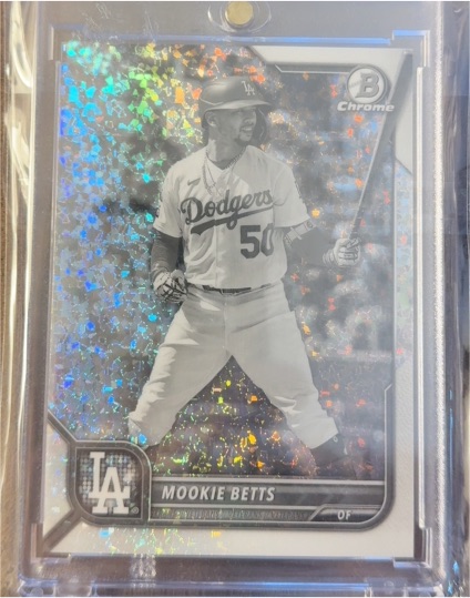 2022 Bowman Chrome #84 Mookie Betts Black & White Mini Diamond Refractor — front
