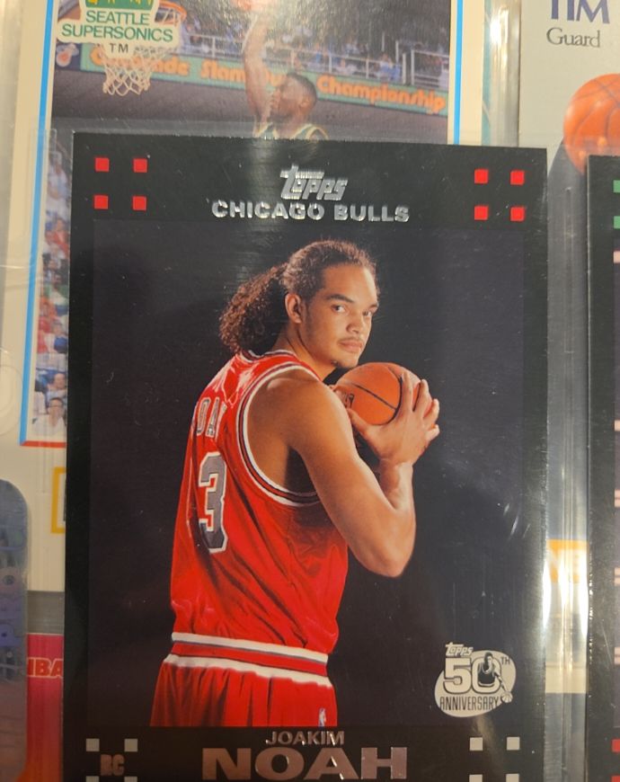 2007-08 Topps #119 Joakim Noah Rookie Card — front