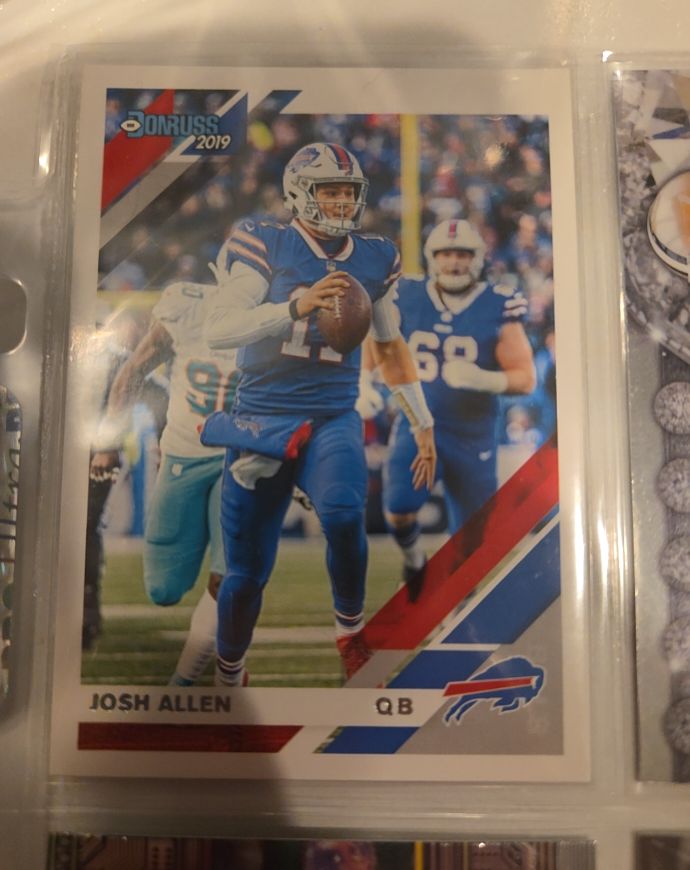 2019 Panini Donruss #33 Josh Allen — front