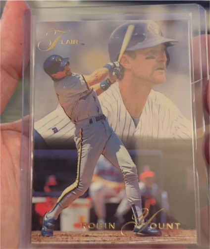 1993 Fleer Flair #232 Robin Yount — front