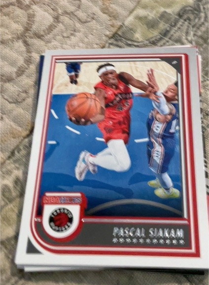 2022-23 Panini NBA Hoops #40 Pascal Siakam — front