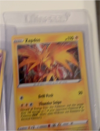 2019 Pokémon #24 Zapdos — front