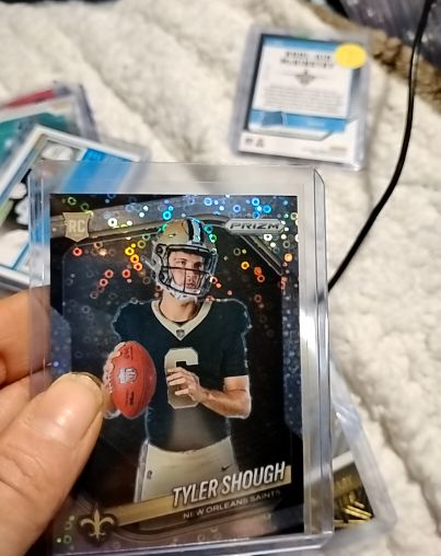 2025 Panini Prizm #327 Tyler Shough — front