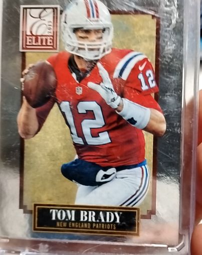 2013 Panini Elite #58 Tom Brady — front
