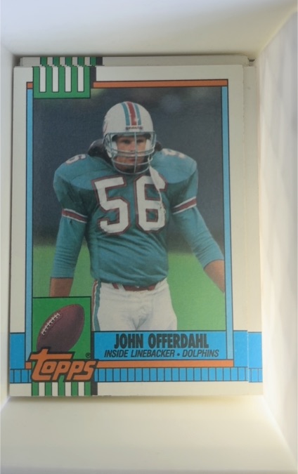 1990 Topps #321 John Offerdahl — front