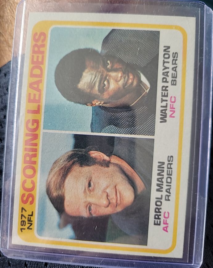 1978 Topps #334 Walter Payton / Errol Mann — front