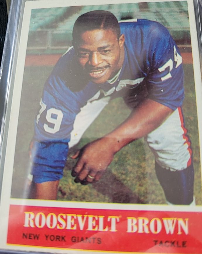 1966 Philadelphia #119 Roosevelt Brown — front