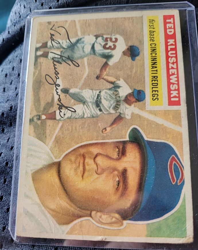 1956 Topps #25 Ted Kluszewski — front