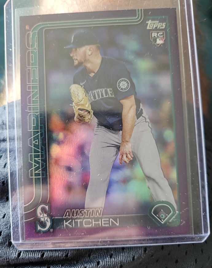 2025 Topps Update #US320 Austin Kitchen — front