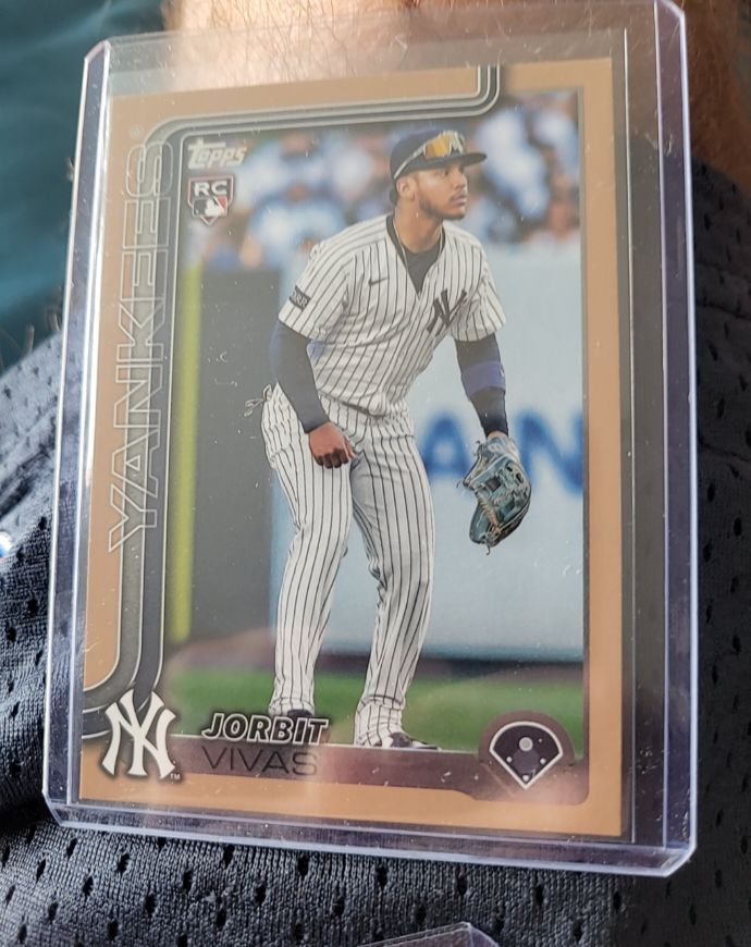 2025 Topps Update Series #US258 Jorbit Vivas — front