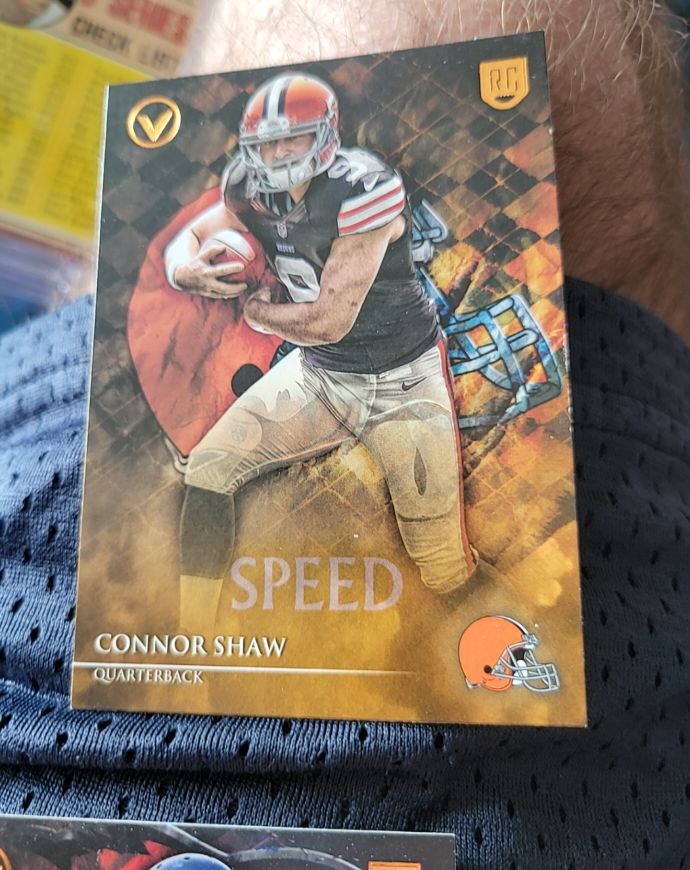 2014 Topps Valor #63 Connor Shaw — front