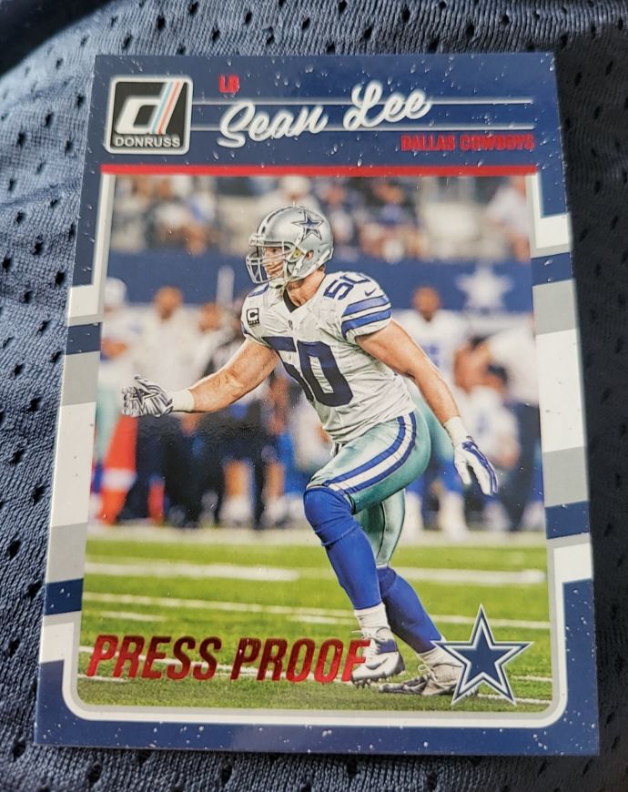 2016 Donruss #82 Sean Lee — front