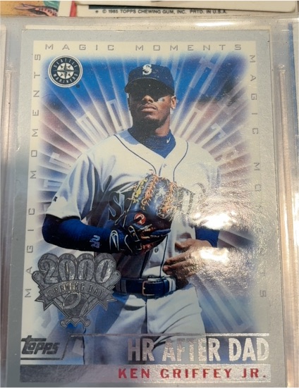 2000 Topps Opening Day #160 Ken Griffey Jr. HR After Dad — front