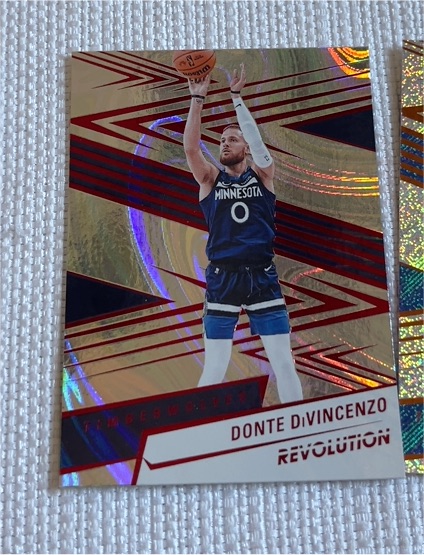 2024-25 Panini Revolution #59 Donte DiVincenzo — front