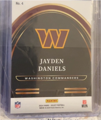 2024 Panini #4 Jayden Daniels — front