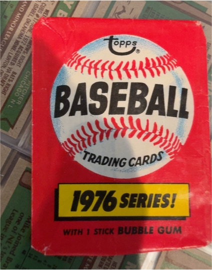1976 Topps Baseball Wax Pack — front
