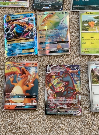 2017 Pokémon Sun & Moon #19 Charizard GX — front