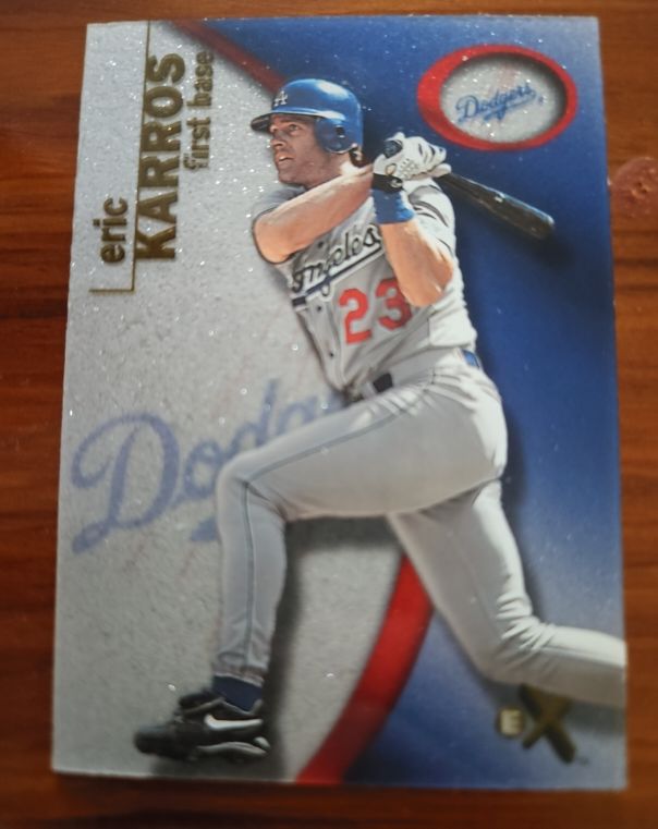 2001 Fleer E-X #81 Eric Karros — front