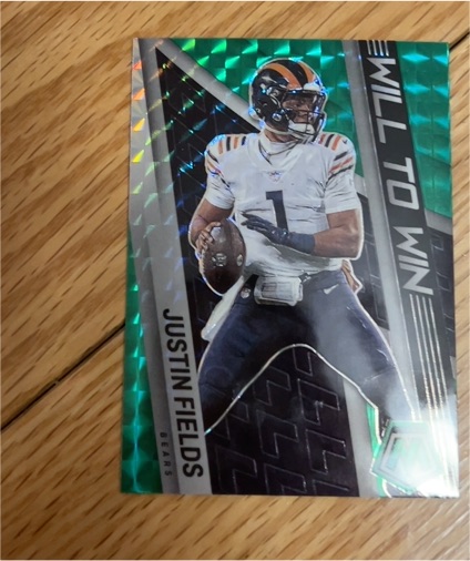 2022 Panini Mosaic #WW-14 Justin Fields Will to Win Green Mosaic Prizm — front