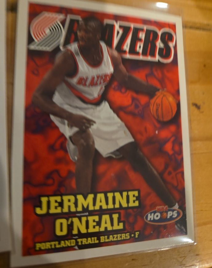 1997-98 Hoops #124 Jermaine O'Neal Portland Trail Blazers — front