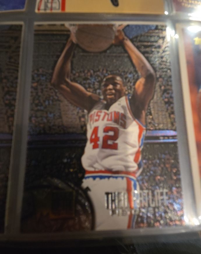 1995-96 Fleer Metal #146 Theo Ratliff — front