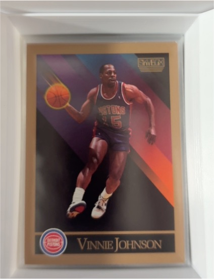 1990-91 SkyBox #89 Vinnie Johnson Detroit Pistons — front