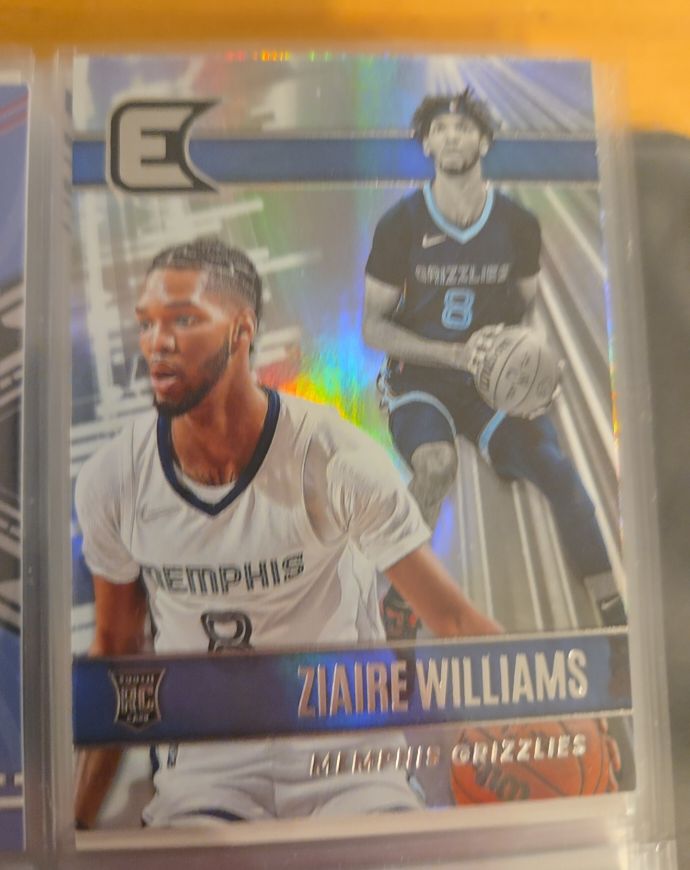 2021-22 Panini Chronicles Essentials #326 Ziaire Williams — front