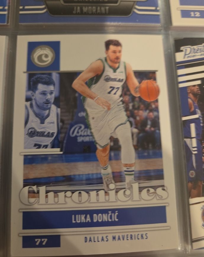 2021-22 Panini Chronicles #77 Luka Dončić — front
