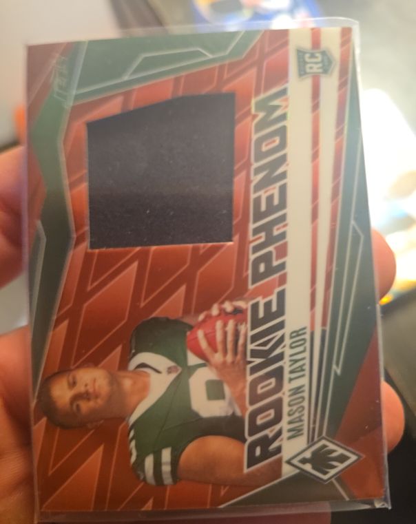 2025 Panini Phoenix Rookie Phenom Jersey Mason Taylor #PJY-MTR — front