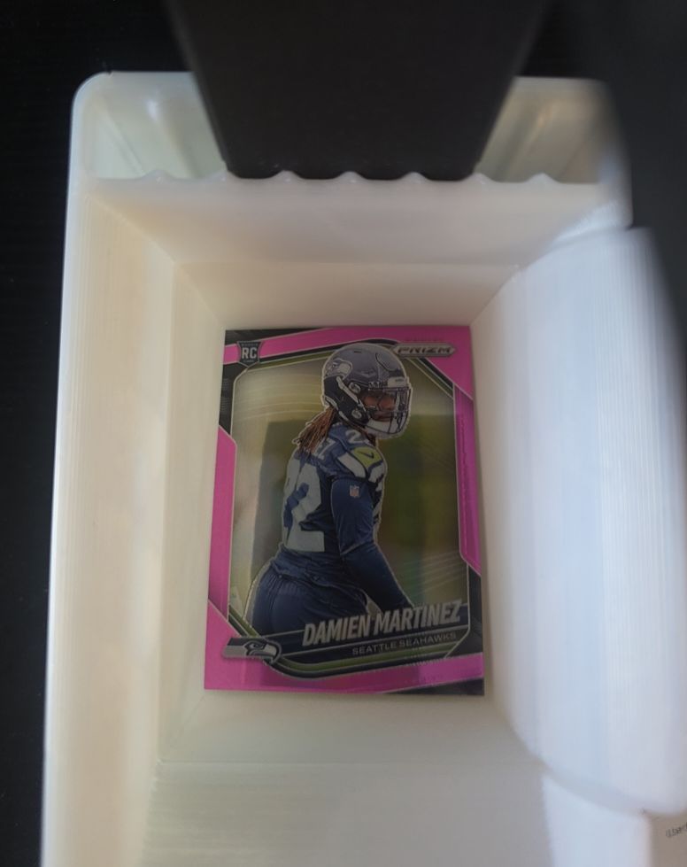 2025 Donruss Optic #298 Damien Martinez Pink Seattle Seahawks — front