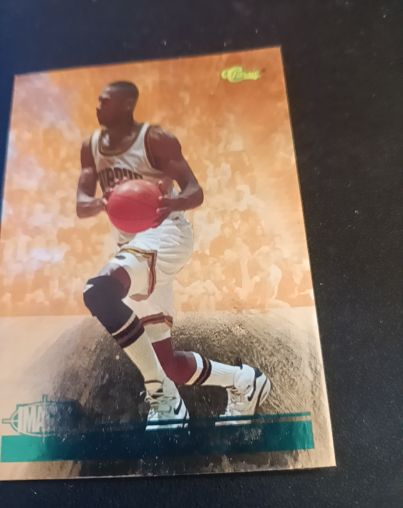 1994 Classic Centers of Attention Gold #69 Michael Jordan — front