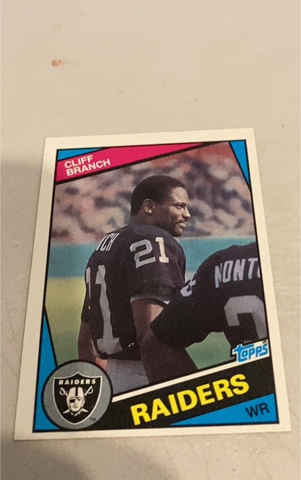 1984 Topps #104 Cliff Branch — front