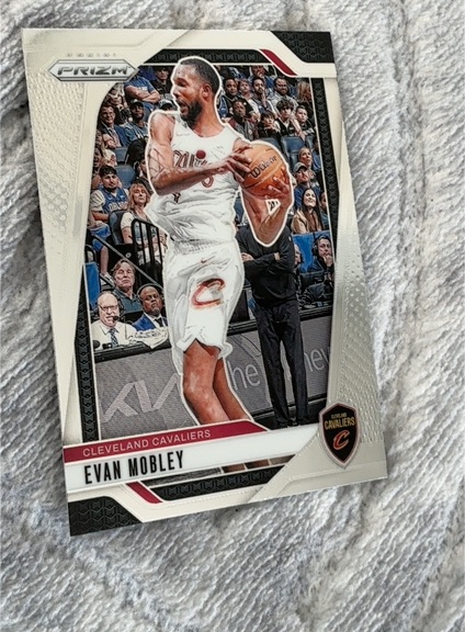 2024-25 Panini Prizm #148 Evan Mobley — front