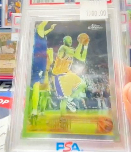 1996-97 Topps Chrome #138 Kobe Bryant Rookie Card — front