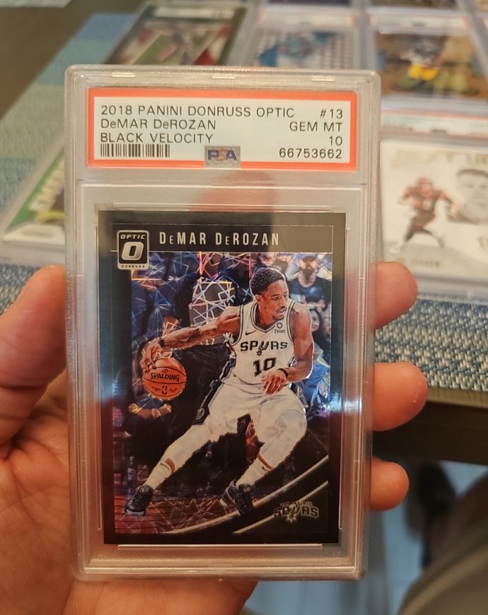 2018 Panini Donruss Optic #13 DeMar DeRozan Black Velocity — front