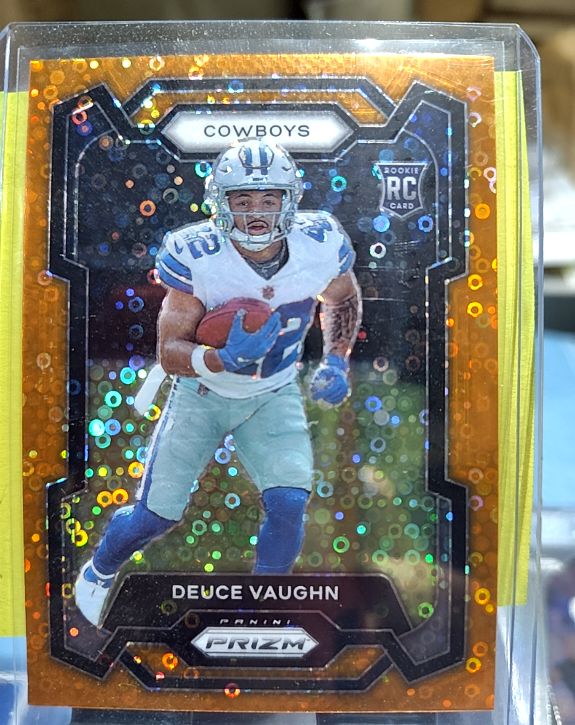 2023 Panini Prizm #324 Deuce Vaughn — front