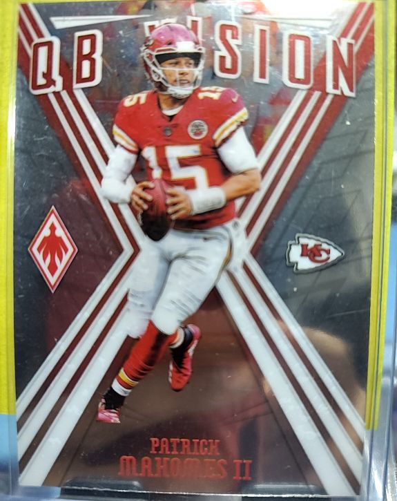 2019 Panini Phoenix #7 Patrick Mahomes II — front