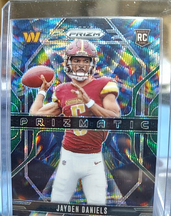 2024 Panini Prizm #3 Jayden Daniels — front