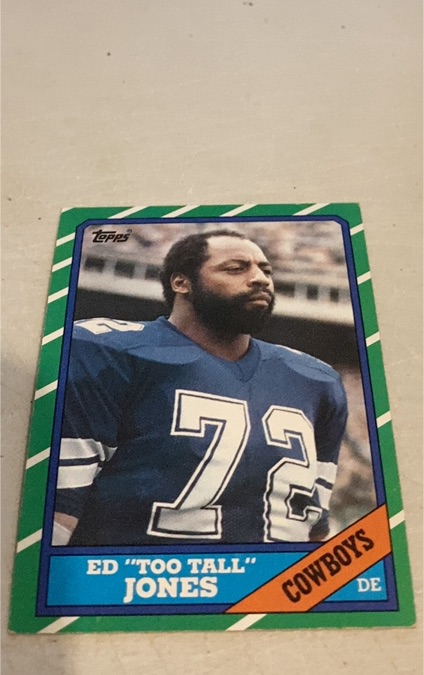 1986 Topps #132 Ed "Too Tall" Jones — front