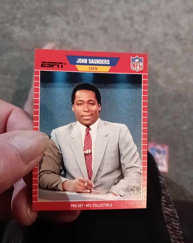 1989 Pro Set #8 John Saunders ESPN — front