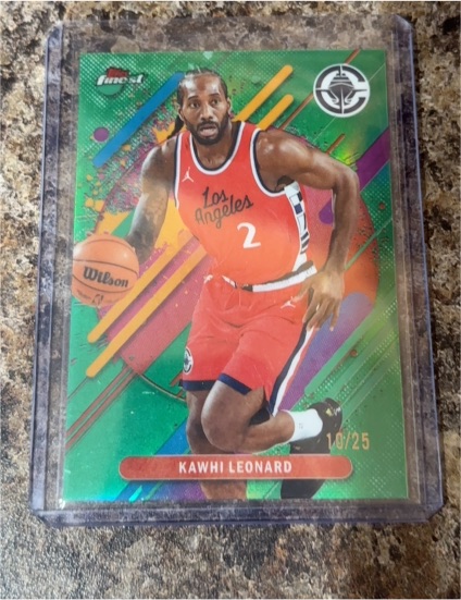 2025 Topps Finest #10 Kawhi Leonard — front