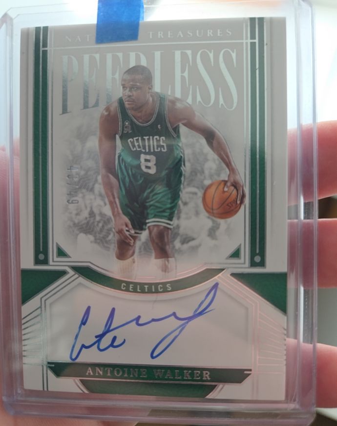 2023-24 Panini National Treasures Peerless Auto #d Antoine Walker — front