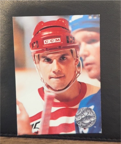 1991-92 Pro Set Platinum #32 Steve Yzerman — front