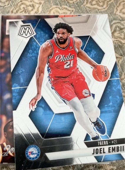 2019-20 Panini Mosaic #189 Joel Embiid — front
