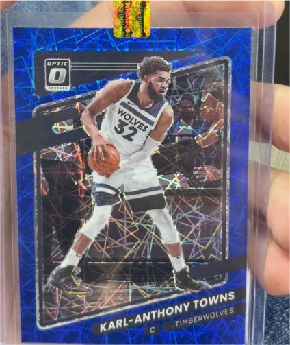 2021-22 Panini Donruss Optic #87 Karl-Anthony Towns Blue Velocity Prizm — front